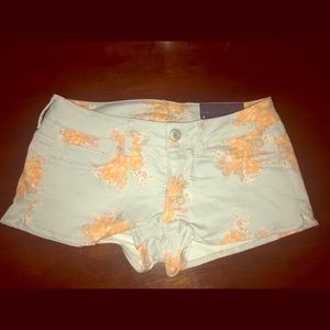 NWT AE Floral Stretch Shorts